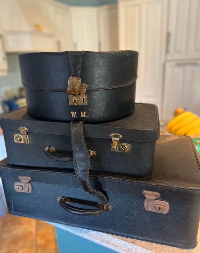 Vintage suitcase Hat Box