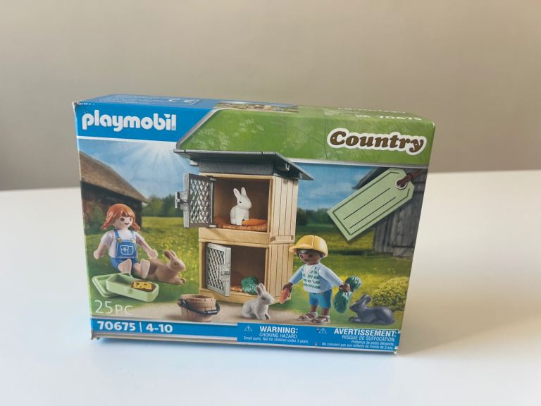 Playmobil bunny hutch set - as new