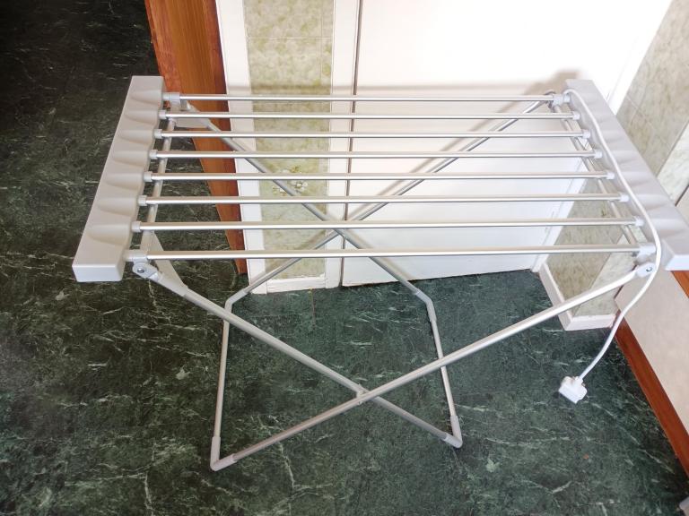  Electrical Heated Folding Clothes Horse Airer Dryer 8 Bar Foldable