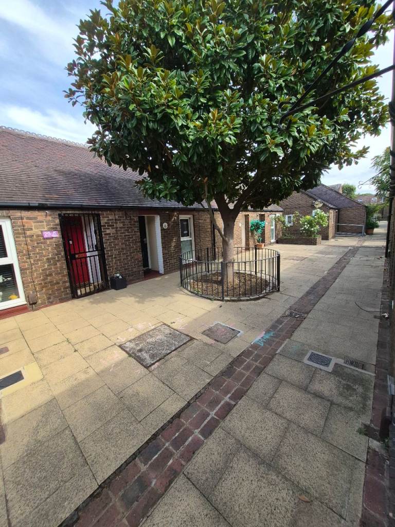 1 bed bungalow in London coastal swap required. 