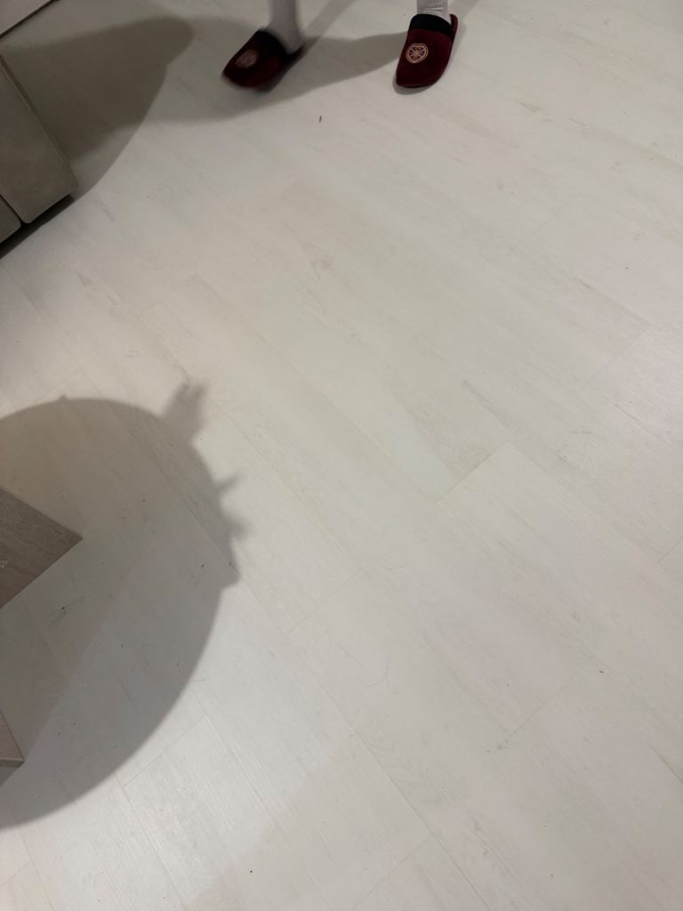 image for SPC CLICK VINYL FLOORING NEW 