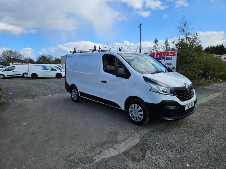 2015 ON 15 PLATE RENAULT TRAFFIC S127 SWB 1.6 DIESEL NO VAT 