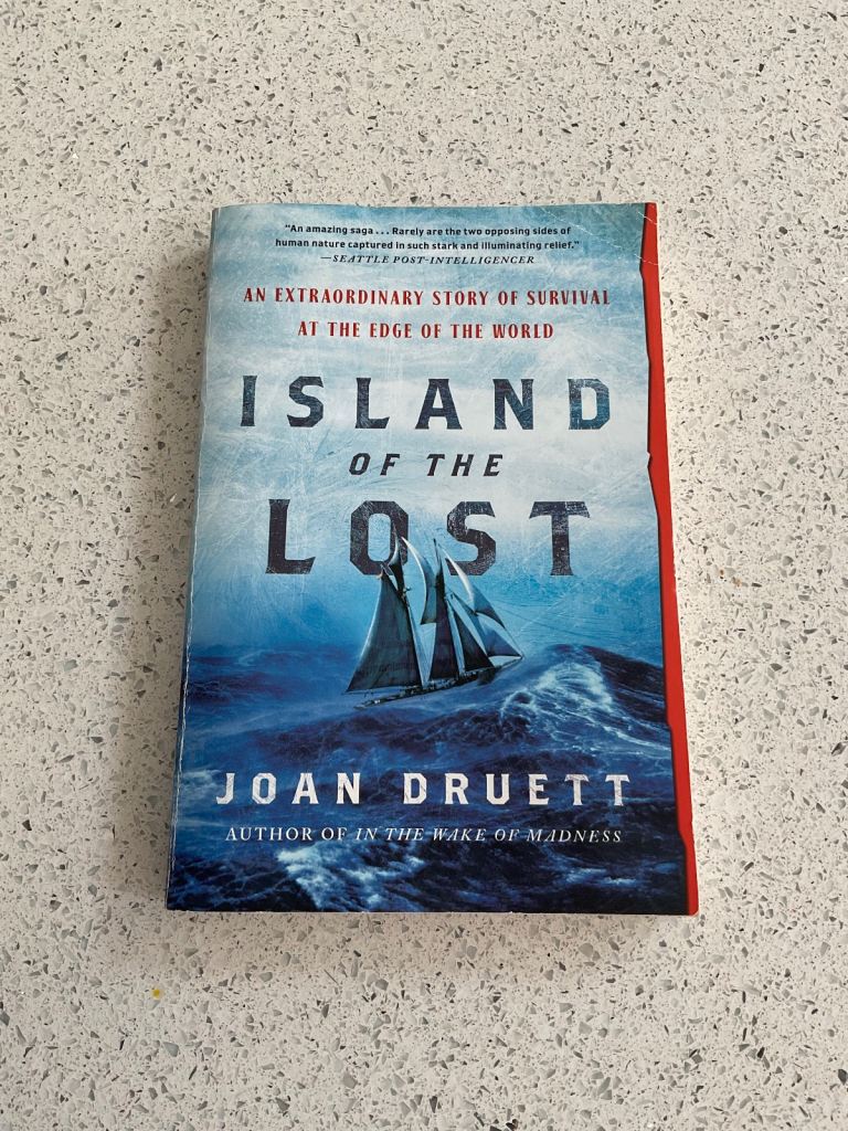 Island of the lost , by Joan Druett