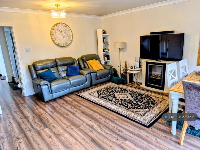 4 bedroom house in Farthings Close, Pinner, HA5 (4 bed) (#2234649)