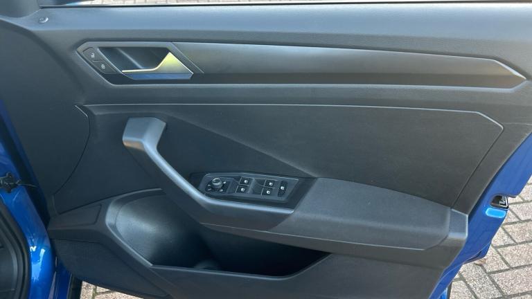 2019 Volkswagen T-Roc 1.5 TSI EVO SE 5dr Petrol Hatchback Hatchback Petrol Manual