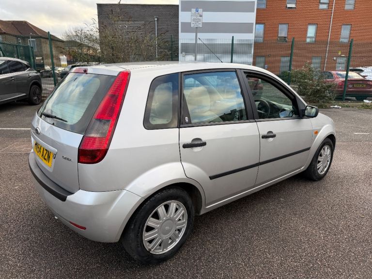 Ford, FIESTA, Hatchback, 2004, Manual, 1388 (cc), 5 doors