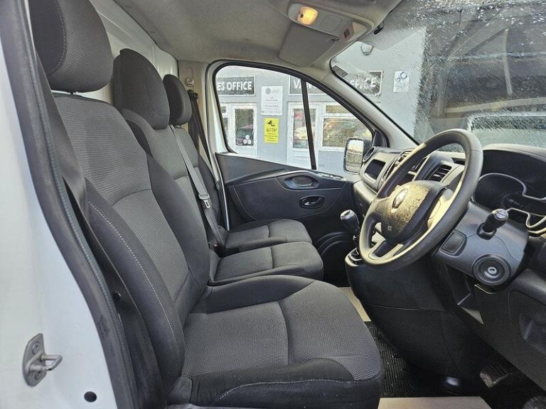 2021 Renault Trafic dCi ENERGY 30 Business L2 H1 Euro 6 120ps AC 2021 Panel Van Diesel Manual