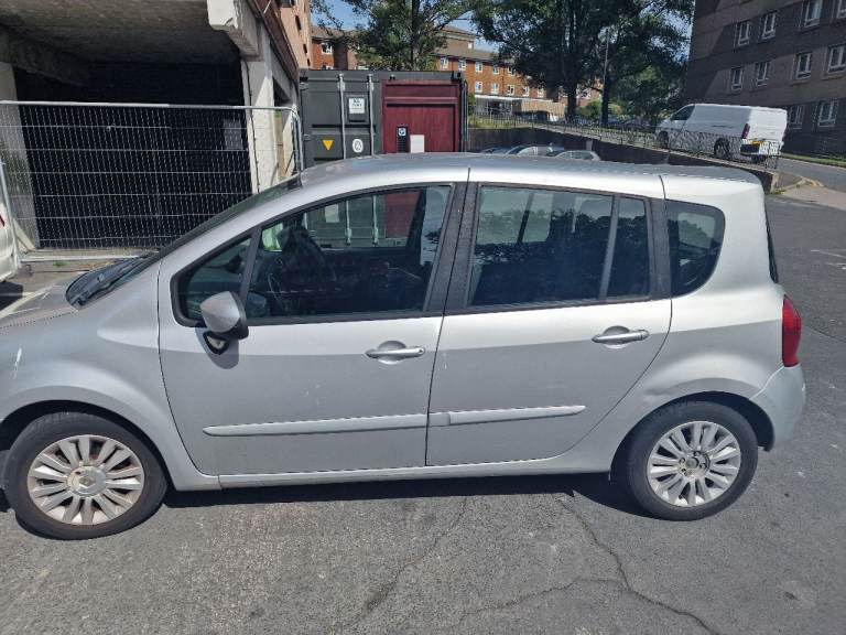 Renault, GRAND MODUS, Hatchback, 2010, Manual, 1461 (cc), 5 doors