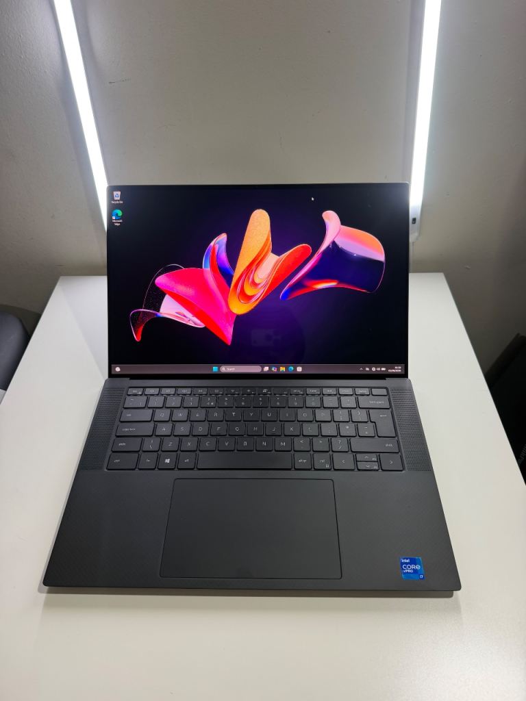 Dell Precision 5560 Intel i7-11850H 32GB 1.5TB SSD RTX A2000 4GB 4K Touch Win11 Pro