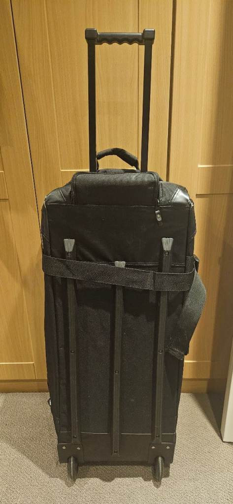 Snokart roller bag and holdall, can be used separately or zipped together