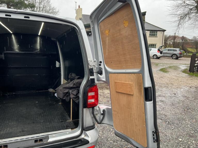 2015 Volkswagen Transporter T28 Trendline TDI BlueMotion Technology Panel van Diesel Manual