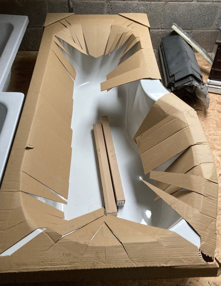 Left hand offset Shower bath