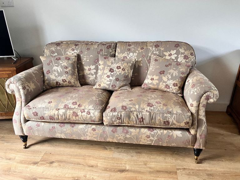 Beautiful large Parker Knoll settee 