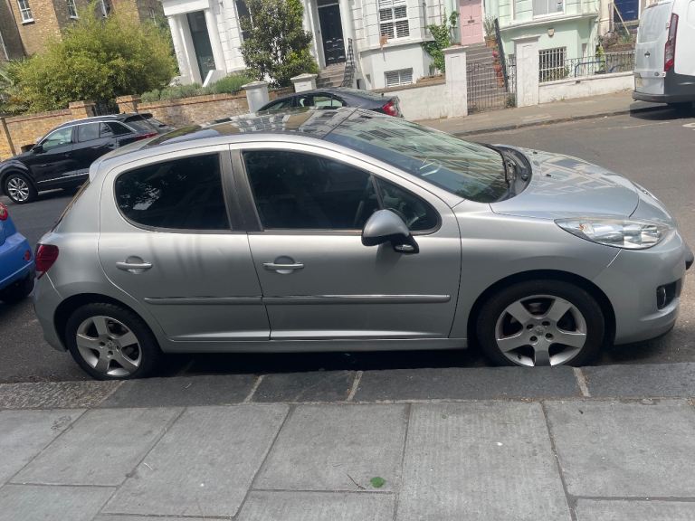 Peugeot, 207, Hatchback, 2010, Semi-Auto, 1598 (cc), 5 doors