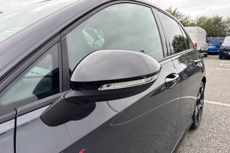 2025 Volkswagen Golf 2.0 TSI 300 GTI Clubsport 5dr DSGÃ¢Â­ÂBlack Pack, DCC, Sunroof, 'Akra Hatch...