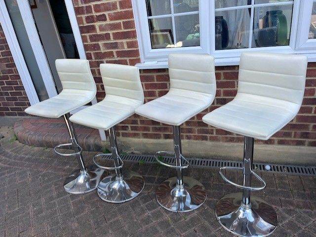 Set of 4 Cream Bar Stools with Chrome Base 