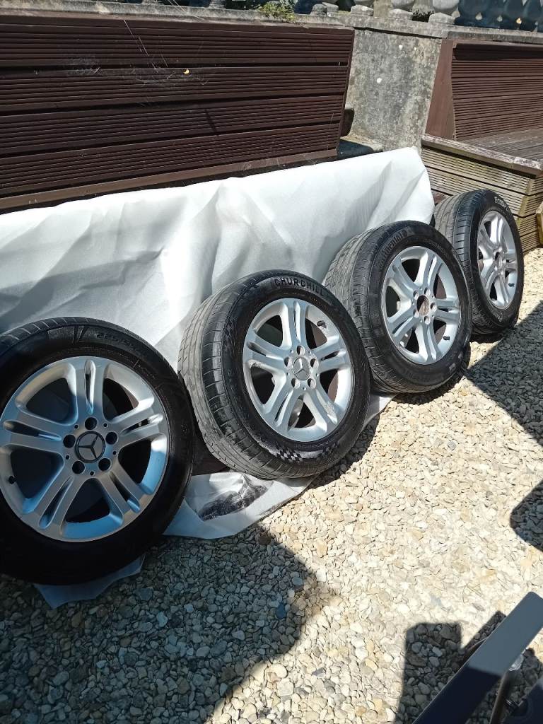 Alloy wheels 16" Genuine Mercedes-Benz with good tread tyres!!