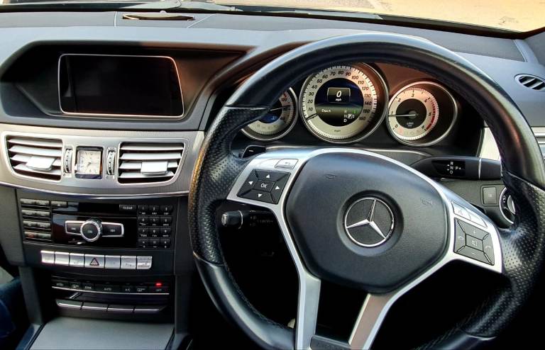 Mercedes-Benz, E CLASS, Saloon, 2013, Semi-Auto, 2143 (cc), 4 doors