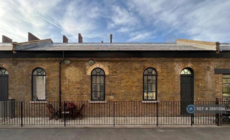 2 bedroom house in St. Clements Avenue, London, E3 (2 bed) (#2885594)