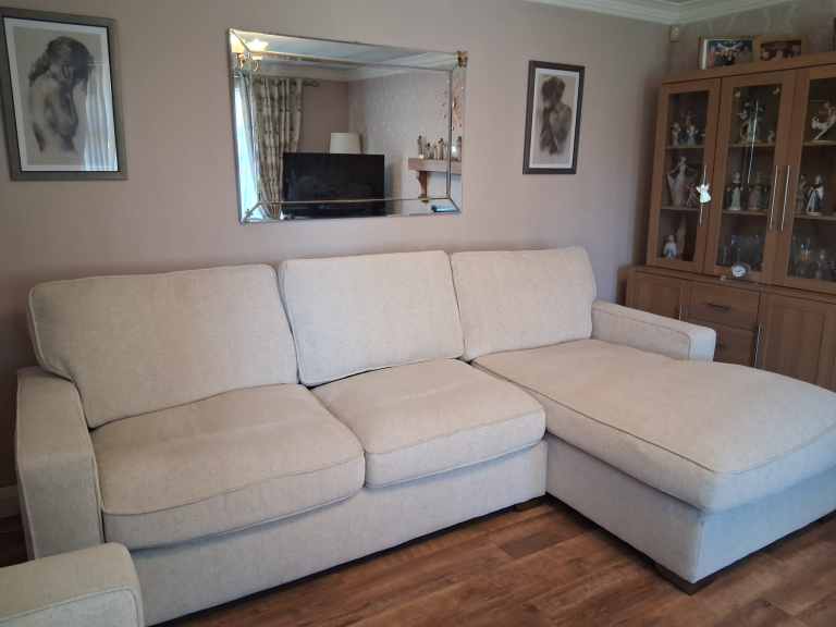 Cream Fabric Corner Sofa with Chaise Lounge – Good Condition
