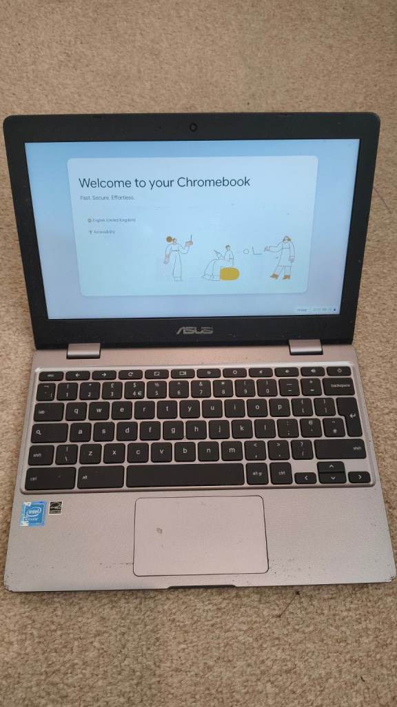 ASUS C223NA Chromebook 11.6-inch - 4GB/32GB - Charger Included