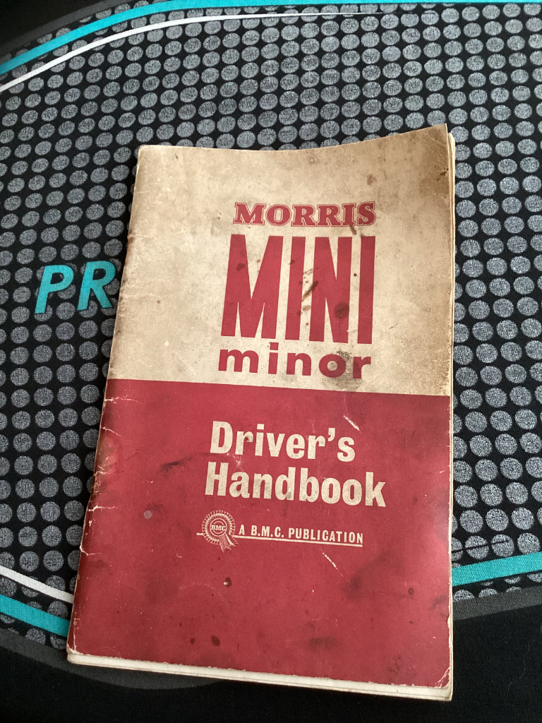 Morris Mini Minor drivers handbook