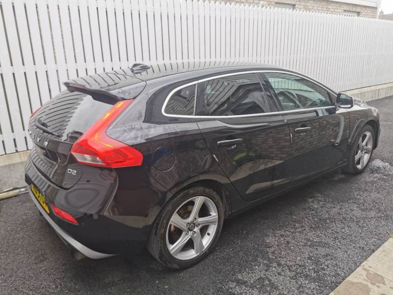 Volvo, V40, D2 R-Design, 2014, Manual, 1560 (cc), 5 doors