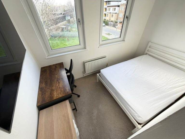 FURNISHED DOUBLE ROOM IN DEPTFORD - READY TO MOVE IN 🏠