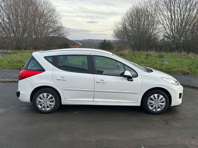 2012 peugeot 207 1.4 estate Only done 69k miles   Mot may 2026   Ulez compliant  Only £20 road tax 