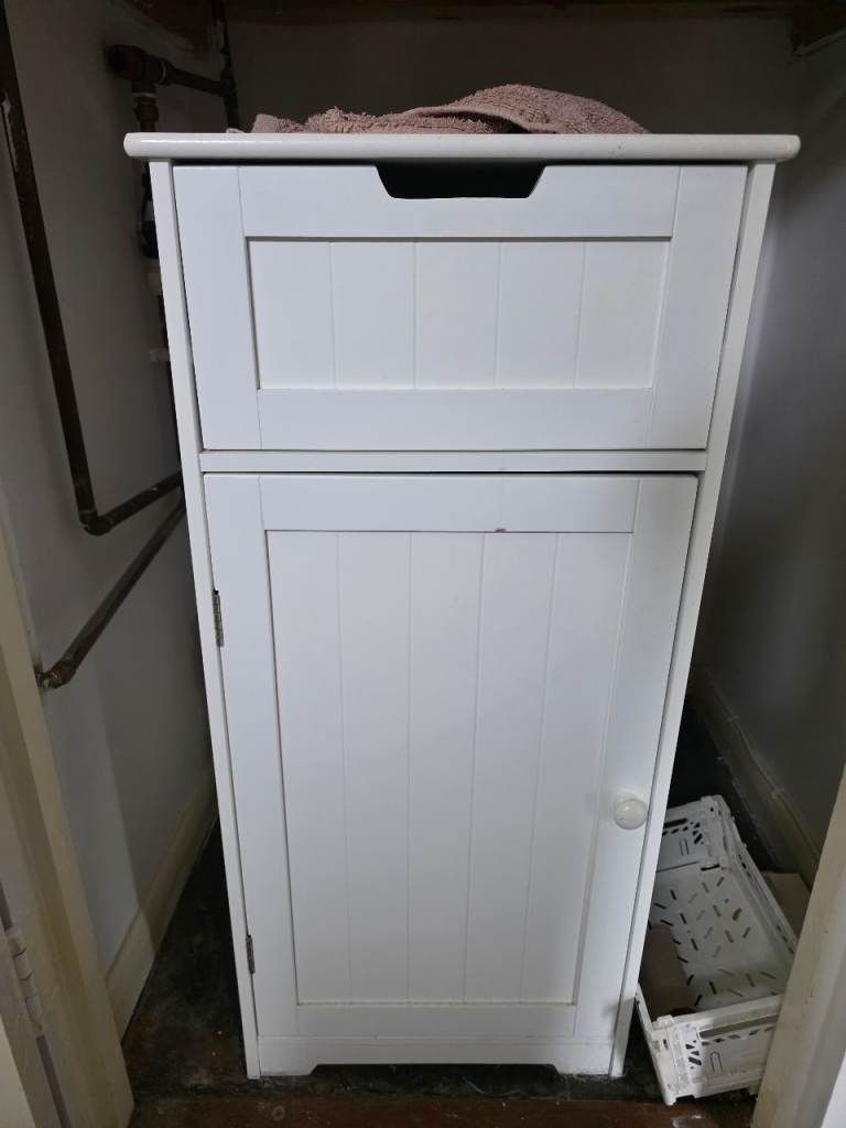 Bathroom cupboard 