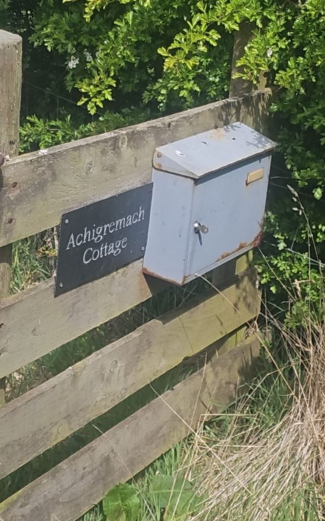 Two bedroom cottage in half acre on the Forss Riverbank. 2 bedroom. 