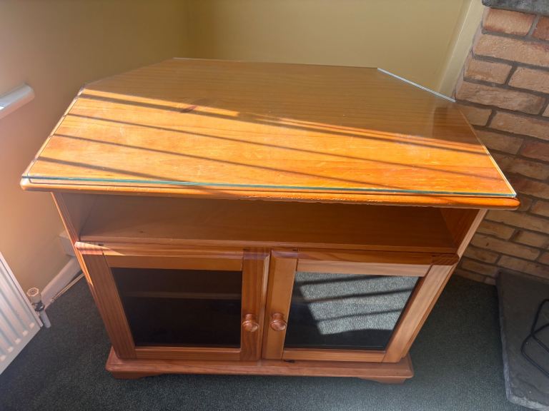Corner TV unit