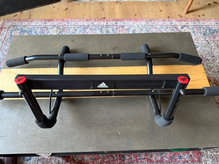Adidas pull up bar (unused)