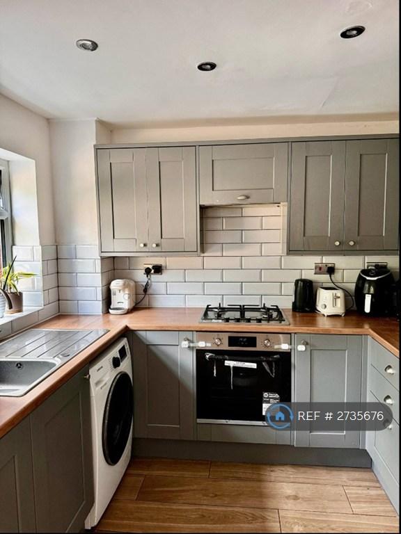 3 bedroom house in Thamesbank Place, London, SE28 (3 bed) (#2735676)