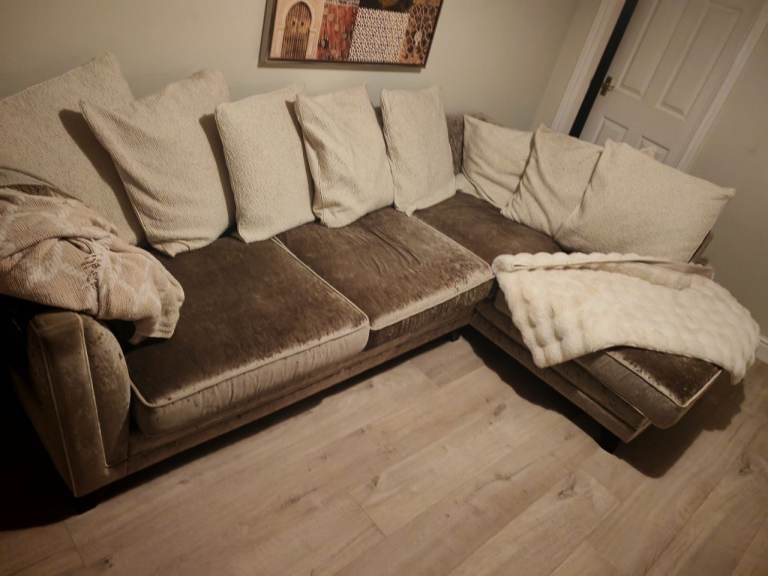DFS sofa free of charge 