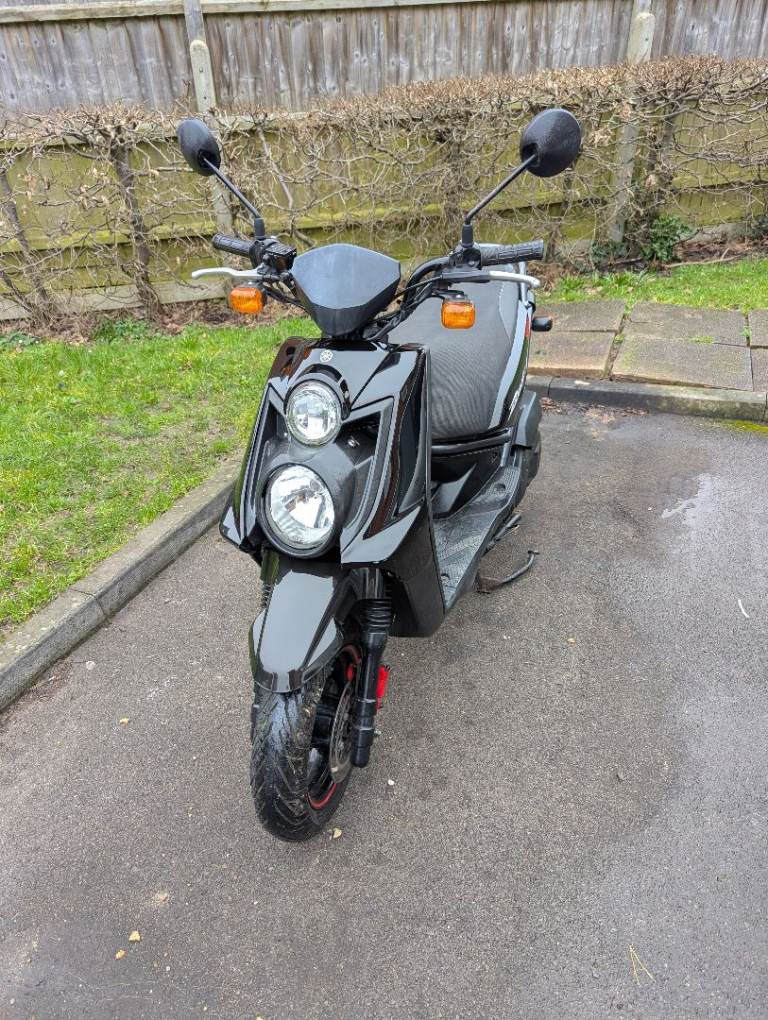 Yamaha, BWs 124 (cc) also known as Zuma moped scooter