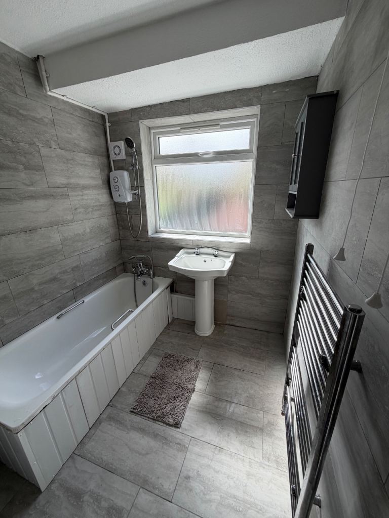 Room for rent in a house share