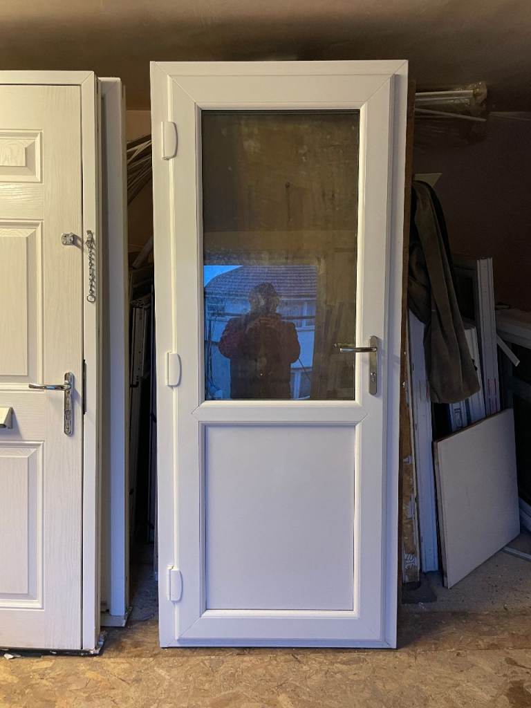 UPVC DOOR 202.5 x 84.5 cm - BEAUTIFUL UPVC DOUBLE GLAZED DOOR - OBSCURE SAFETY GLASS (REF: DX237)