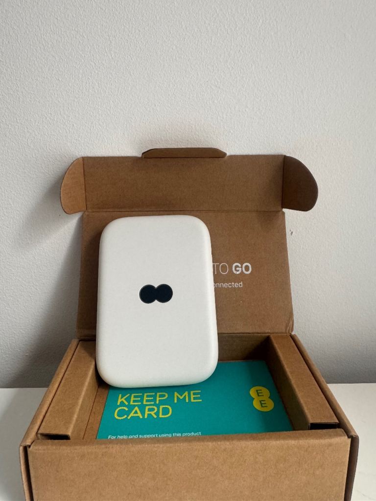 UNLOCKED EE 4G WiFi To Go Mobile Broadband Router – Brand New 