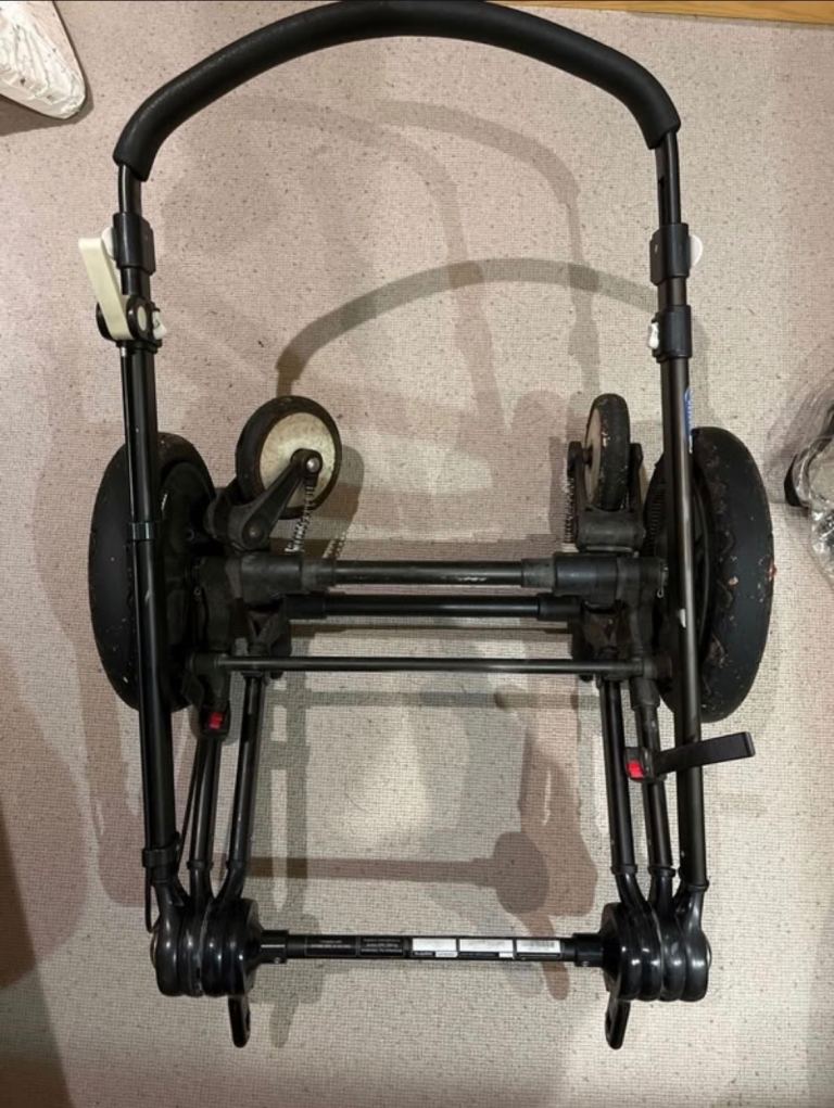 Bugaboo chameleon buggy pram (old, but FREE)