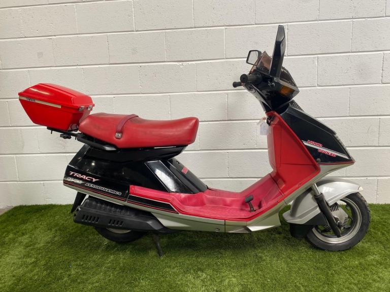 1983 JDM Yamaha CZ125 Tracy 2 stroke scooter