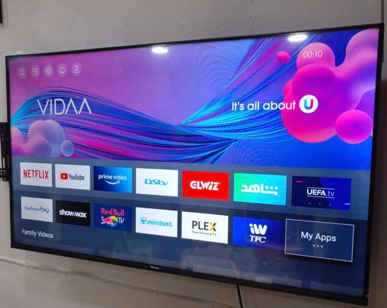 Ex display 50 inch Hisense 4 k UHD Smart tv with wi fi immaculate like new RRP £289 we selling £170