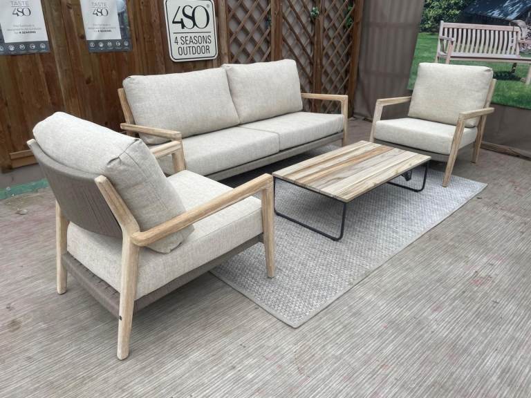4 seasons outdoors new rrp £3995,massive discount to clear