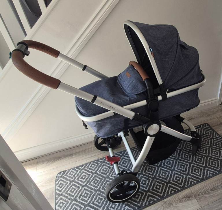 Babylo buggie/pram/stroller travel system 