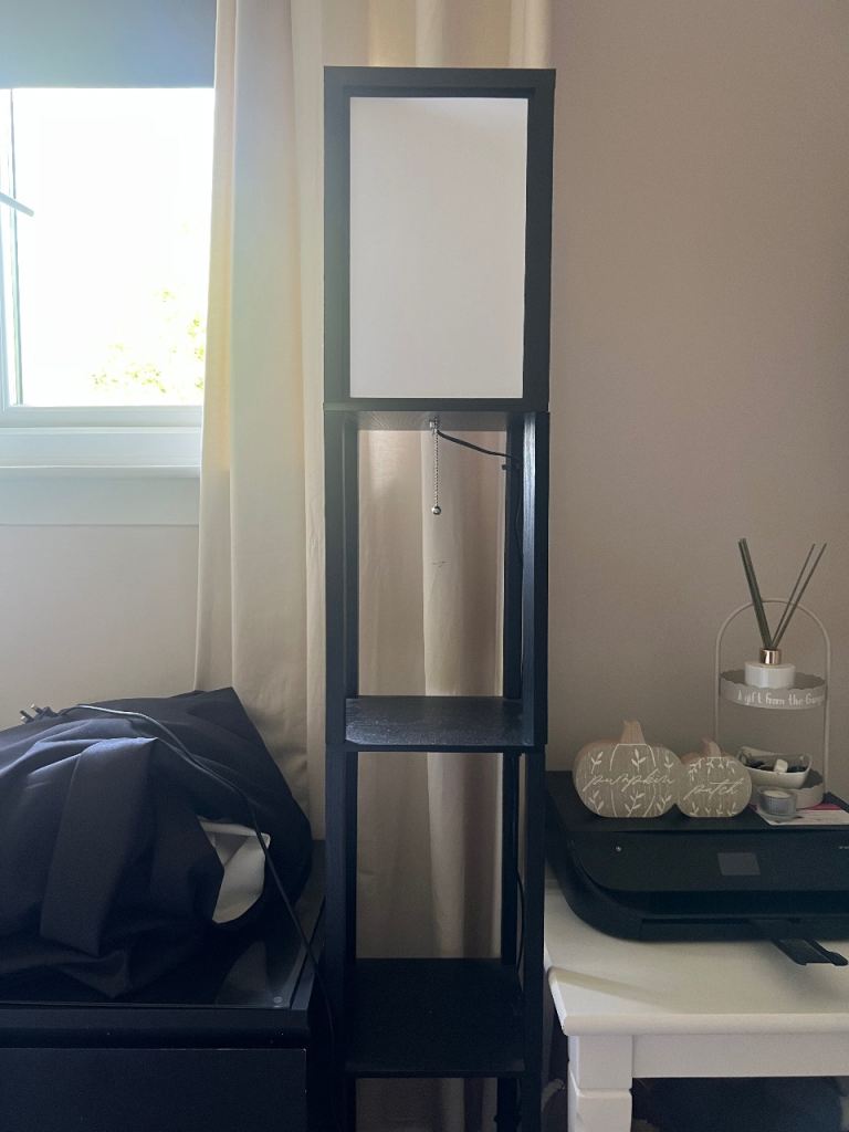 Floor lamp with shelves 