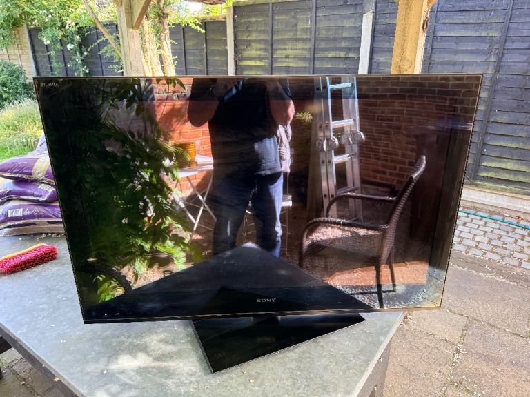 40" Sony Bravia TV