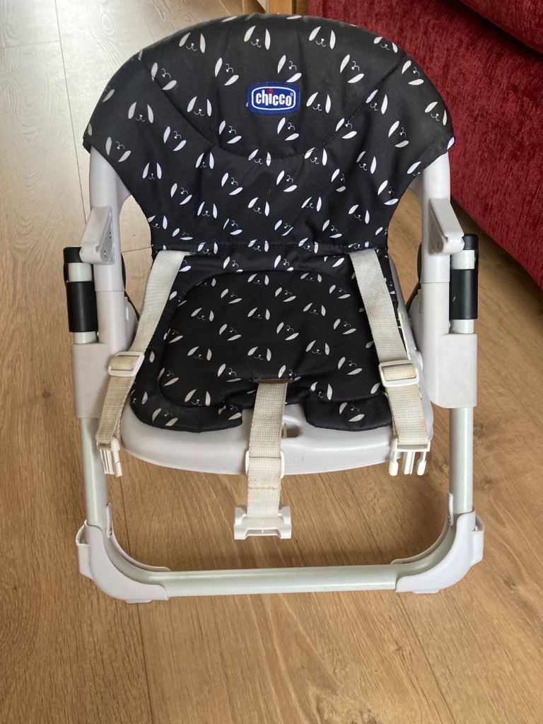 Chicco Pocket Snack Booster Seat - Black/White