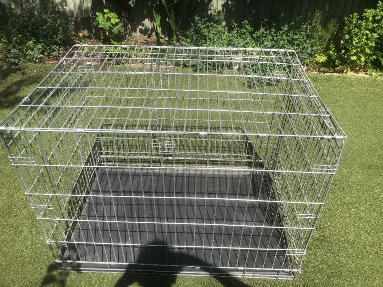 Medium dog cage 