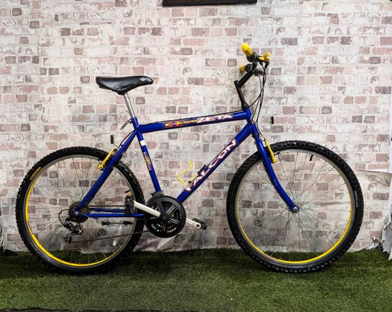 Falcon Zeta Mountain Bike Bicycles  Great Condition
