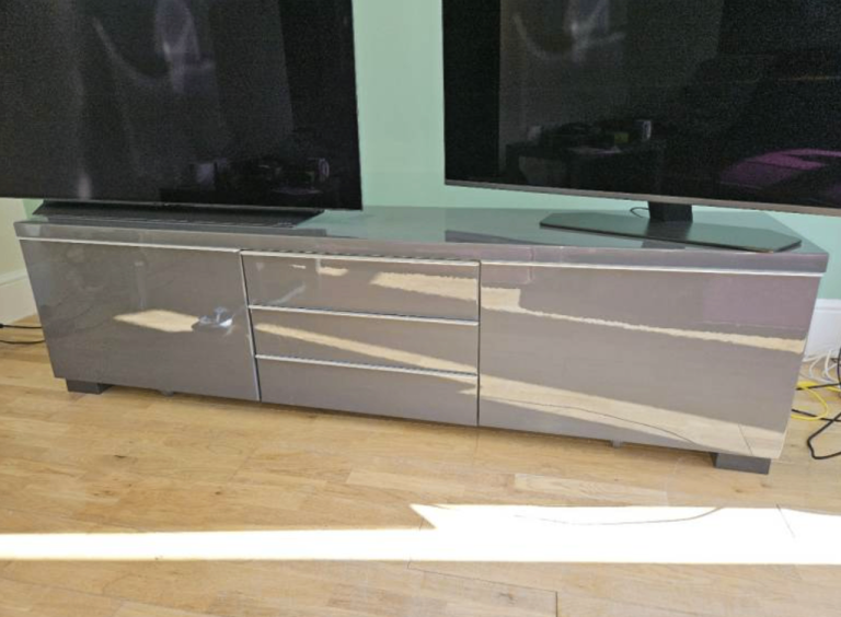 Ikea Besta Burs Grey High Gloss TV Unit